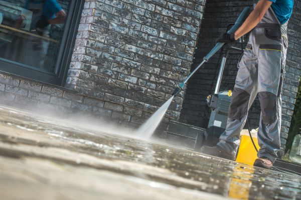 Storefront Pressure Washing in Endicott
