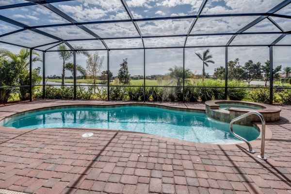 Cost of Pool Enclosure Cleaning in Endicott
