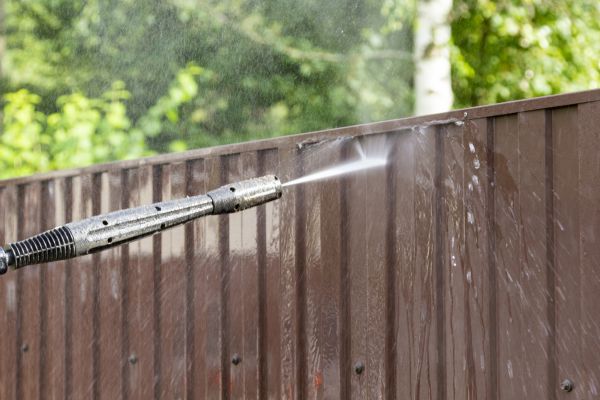 Cost of Vinyl Fence Cleaning in Endicott