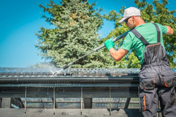 Cost of Gutter Power Washing in Endicott