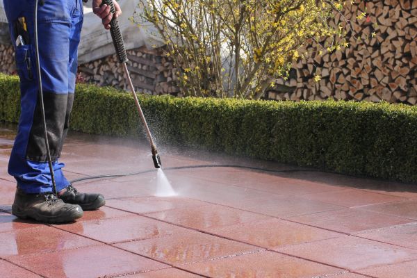 Cost of Driveway Pavers Cleaning in Endicott