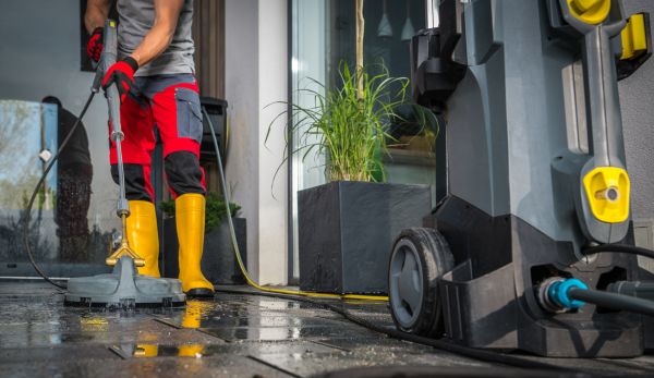 Commercial Pressure Cleaning in Endicott