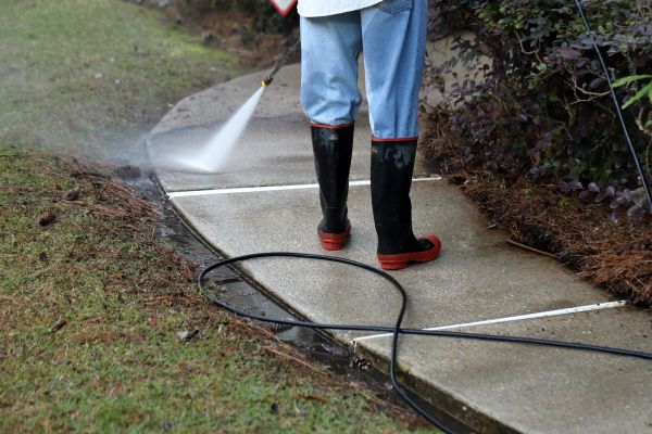 Cost of Sidewalk Pressure Cleaning in Endicott